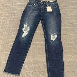 NWT Distressed Kancan Jeans